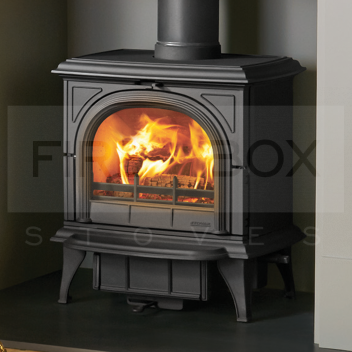 SVX1580 Stovax Huntingdon 30 Woodburning Stove, Matt Black, Clear Door <!DOCTYPE html>
<html lang=\"en\">
<head>
<meta charset=\"UTF-8\">
<meta name=\"viewport\" content=\"width=device-width, initial-scale=1.0\">
<title>Stovax Huntingdon 30 Woodburning Stove, Matt Black, Clear Door</title>
</head>
<body>

<div class=\"product-description\">
<h1>Stovax Huntingdon 30 Woodburning Stove, Matt Black, Clear Door</h1>

<!-- Product Features -->
<ul>
<li>High-quality steel construction with cast iron door</li>
<li>Efficient woodburning performance with a nominal heat output of 6kW</li>
<li>Elegant matt black finish to complement various interior designs</li>
<li>Clear door made from heat-resistant glass for an unobstructed view of the flames</li>
<li>Airwash system to keep the glass clean and clear</li>
<li>Cleanburn technology for higher efficiency and reduced emissions</li>
<li>Multi-fuel capability allows for burning wood or solid fuels</li>
<li>Easy access ash pan for convenient cleaning</li>
<li>Top or rear flue exit for flexible installation options</li>
<li>Approved for use in smoke control areas</li>
</ul>
</div>

</body>
</html> Stovax Huntingdon 30, Woodburning Stove, Matt Black Finish, Clear Door Model, Cast Iron Stove